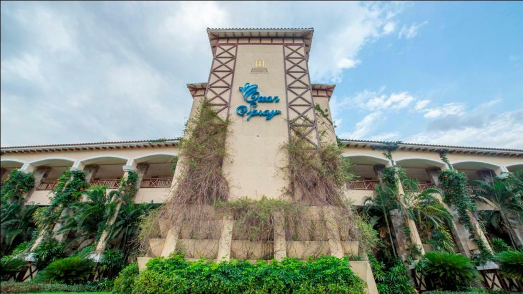 Hotel Ocean Spray Kālapettai Exterior foto